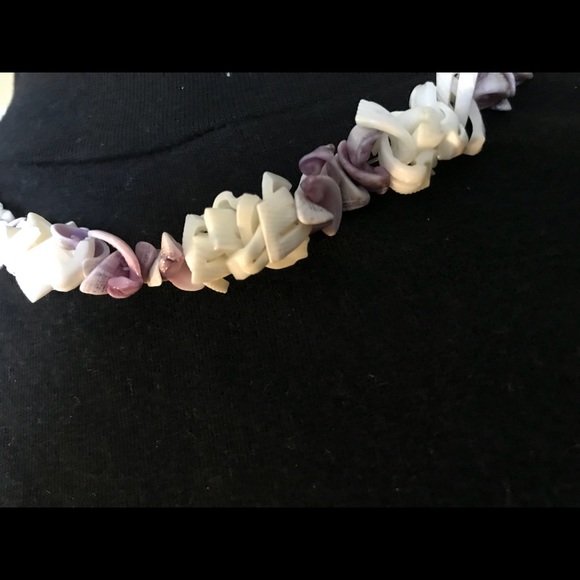 Shell necklace - Picture 3 of 5